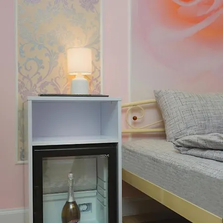 Hammam , Big Jacuzzi ,sauna , 2 Bedroom , Khrechatik Apartment Kyiv