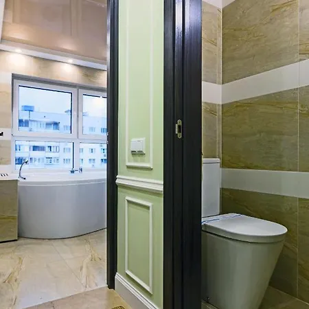 Hammam , Big Jacuzzi ,sauna , 2 Bedroom , Khrechatik Apartment *